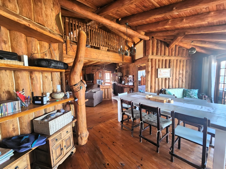 3 Bedroom Property for Sale in Boggomsbaai Western Cape